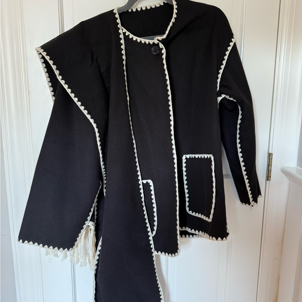 Amazon Black and White Women's Jacket